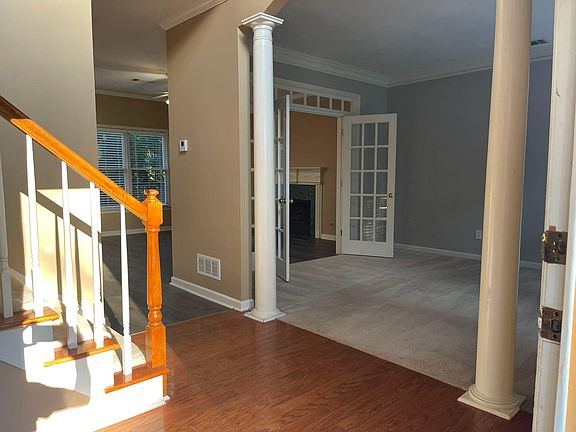 2nd image of 2052 Whitfield Ln