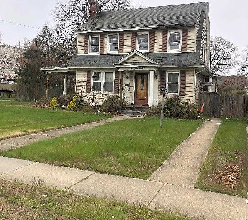 2nd image of 100 S Bayview Ave