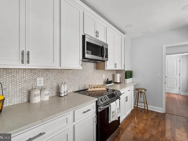 516 S Bethel St — Photo 2