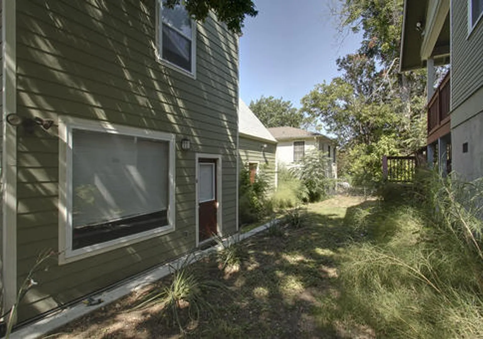 811 W. 30th Street — Photo 4