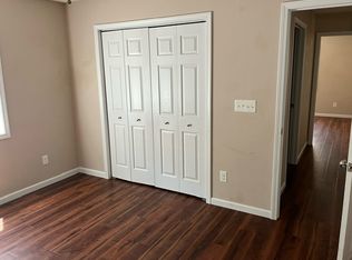 300 Charles Rd UNIT B, Carbondale, IL 62901