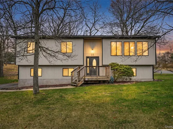 22 Cambridge Circle, Monroe, NY 10950