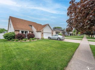 635 N Roessler St, Monroe, MI 48162