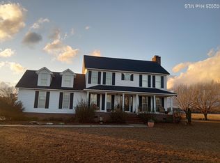 1052 Homer Nance Rd, Evergreen, NC 28438