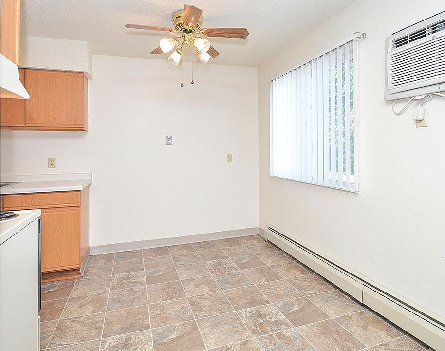 Summit Square Apartment Rentals Rochester, MN Zillow