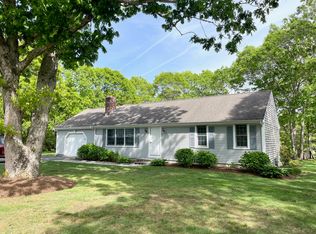 17 Constant Ln, Cotuit, MA 02635