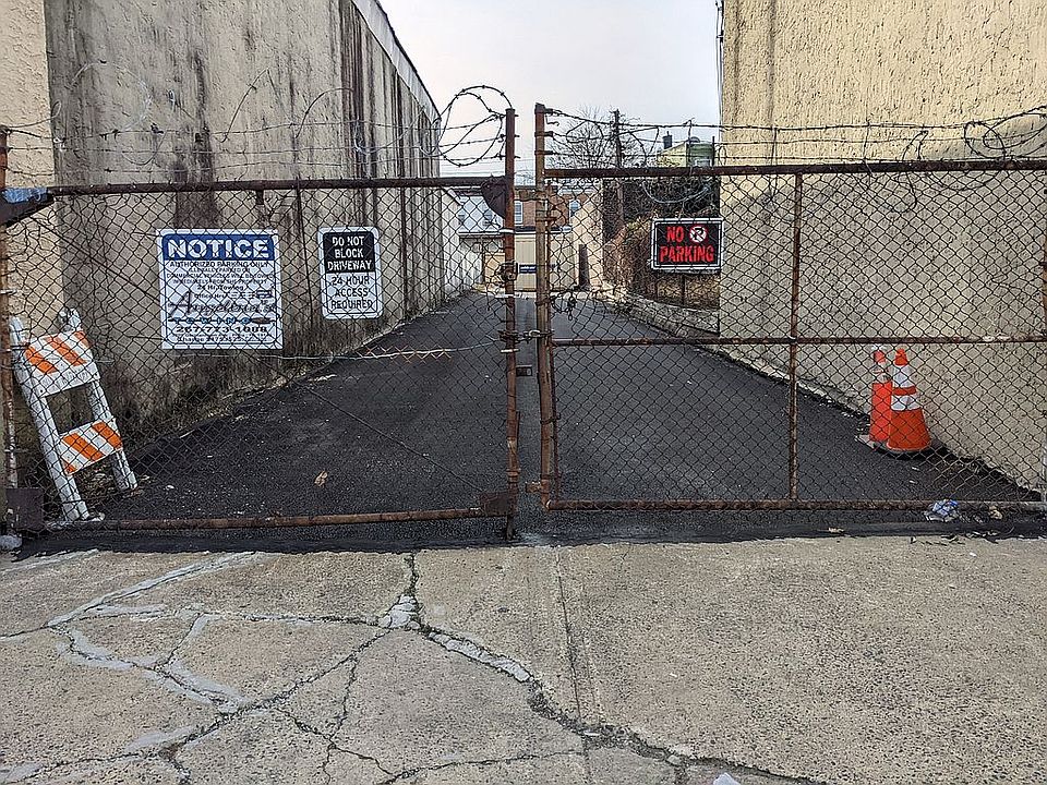 1st image of 1824 E Ontario St