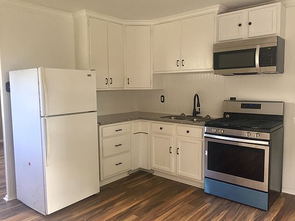 2nd image of 127 Sorority Dr