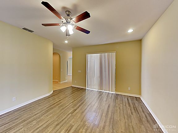 3rd image of 20313 Chestnut Grove Dr