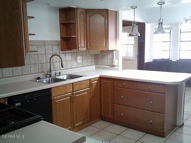 3 bed, 2.0 bath, 1680 sqft, $1,800 — Photo 4