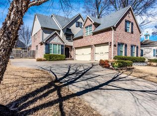 3648 E Township St, Fayetteville, AR 72703