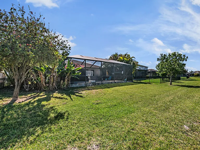 6420 Triton Ln — Photo 16