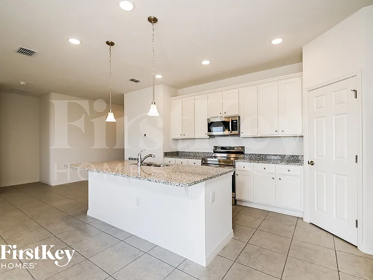 217 Windsor Reserve Dr — Photo 5