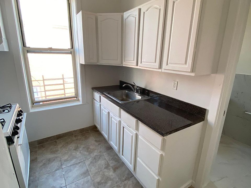 1st image of 1425 Ovington Ave Floor 2