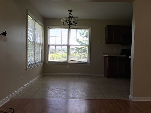 Dining area off kitchen