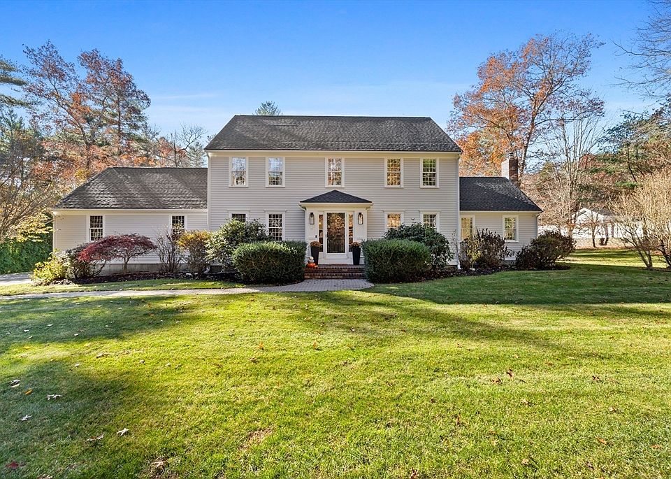 1st image of 71 Longwood Cir