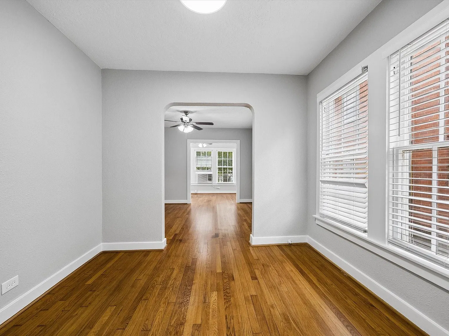 1 bed, 1.0 bath, 1100 sqft, $1,595 — Photo 3