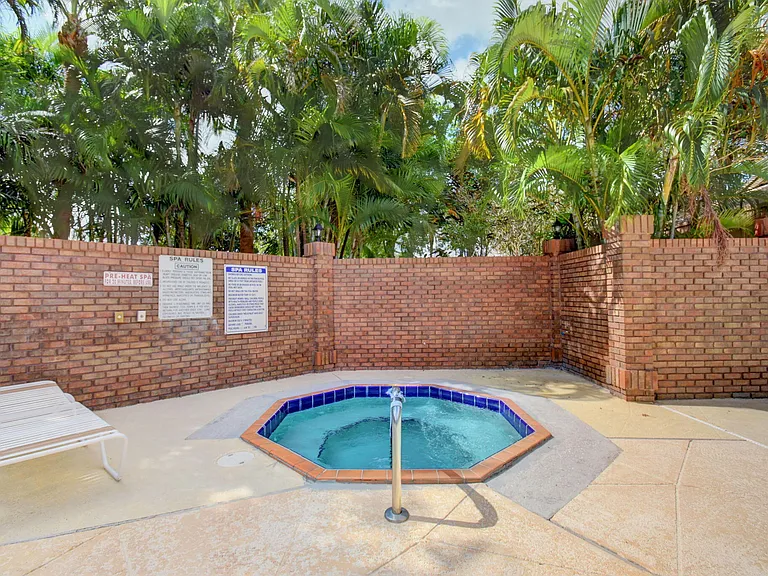 208 Caribe Ct — Photo 48
