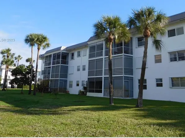 5401 NW 2nd Ave APT 122, Boca Raton, FL 33487