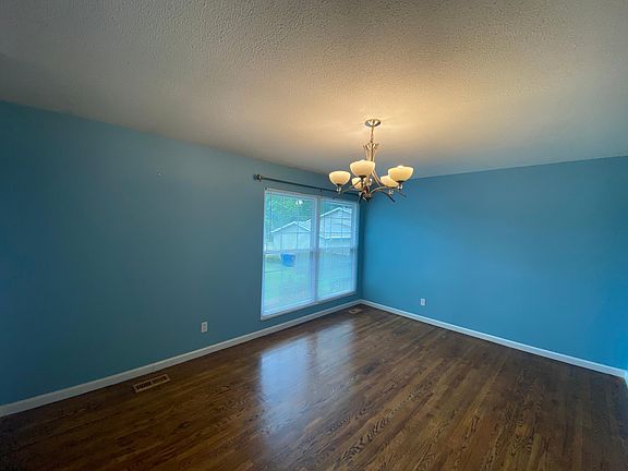 4th image of 12709 Redfox Ct