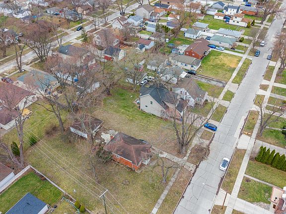 5th image of 5128 Harding St