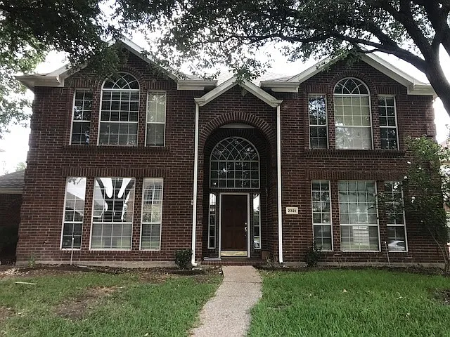 2321 Flanders Ln — Photo 1