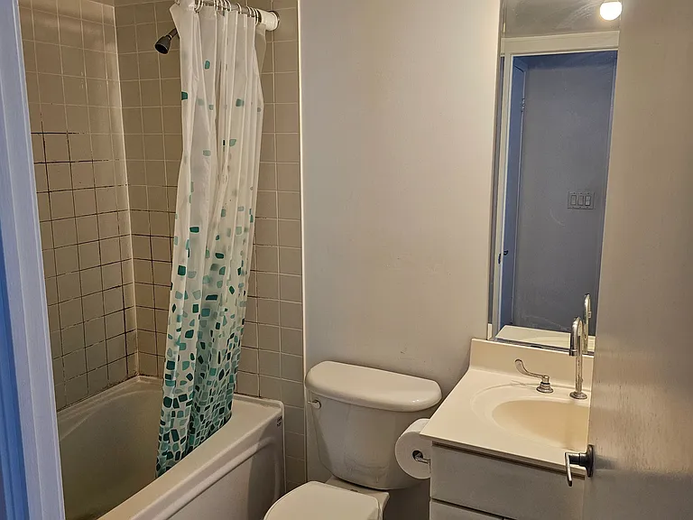 38 Lee Centre Dr #2107 — Photo 8