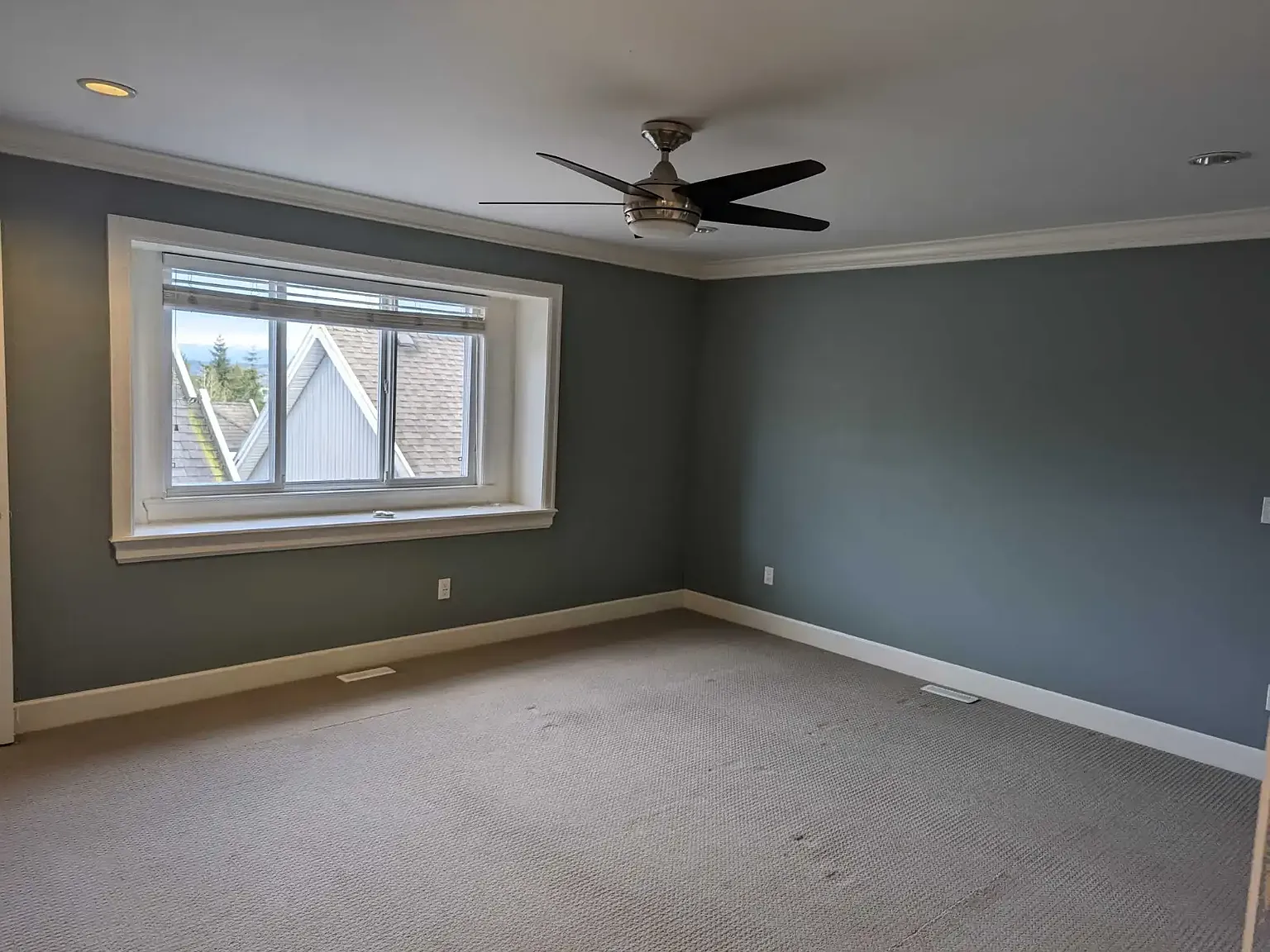 3 bed, 2.5 bath, 2000 sqft, $3,500 — Photo 2