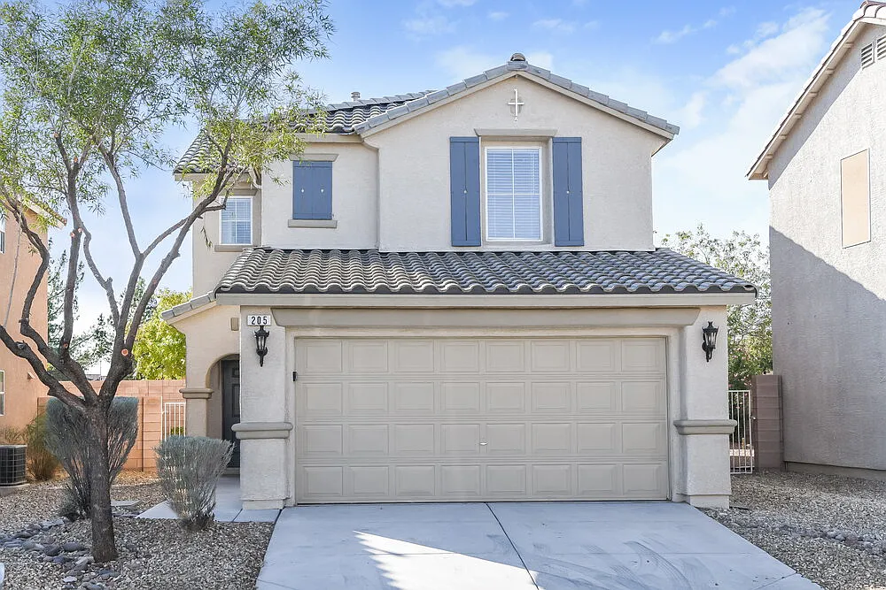 3 bed, 2.5 bath, 1513 sqft, $2,100 — Photo 1