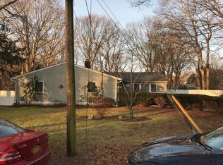 435 Puritan Dr, Shirley, NY 11967