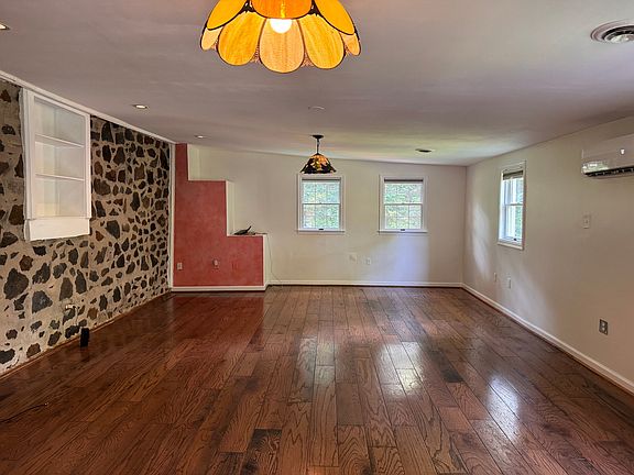 4th image of 3886A College Ave #3886A