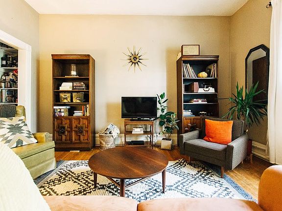 3rd image of 2658 Aldrich Ave S APT 2