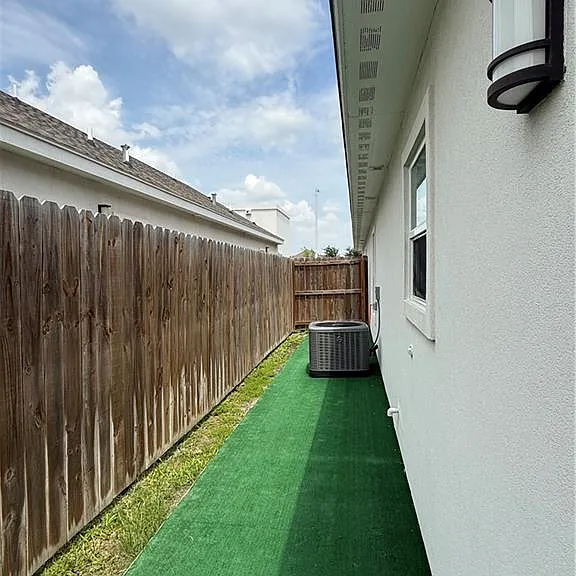 1317 S Xanthia St — Photo 20