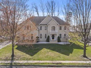 5 Monticello Ct, Morganville, NJ 07751