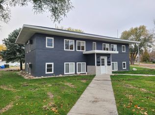 1301 Iowa Ave SE #D, Huron, SD 57350