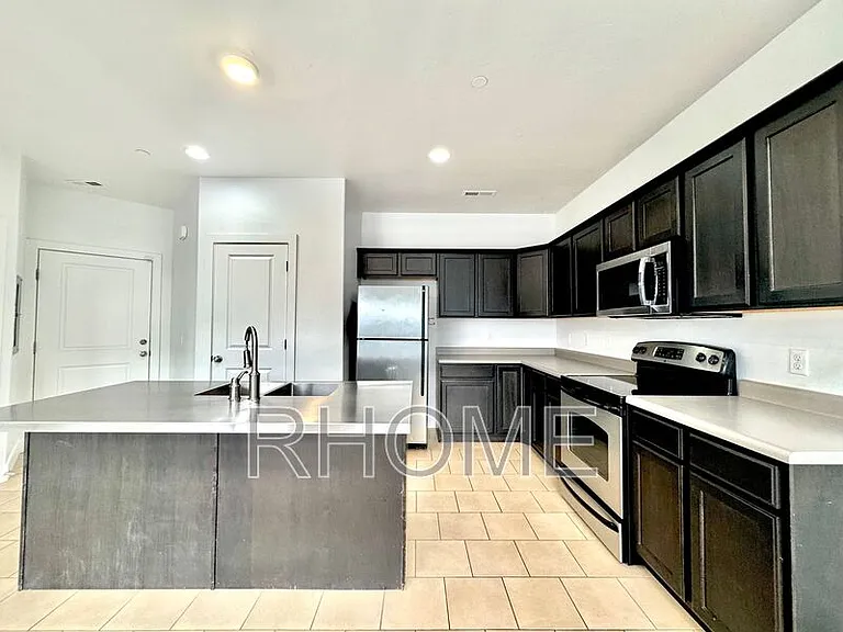 10384 S Clarks Hill Dr #107 — Photo 2