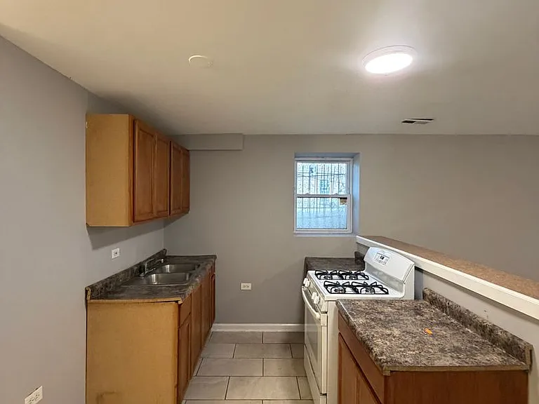 1315 S Komensky Ave #G — Photo 9
