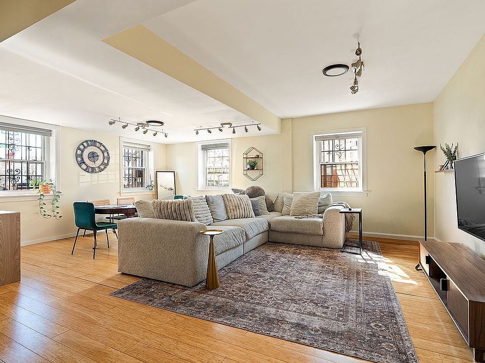 1st image of 67 Seeley St