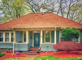 13 Hadwen Ln, Worcester, MA 01602