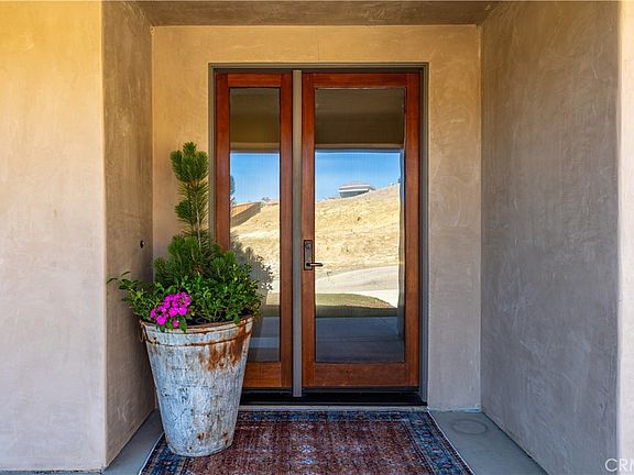 2nd image of 3435 Catalina Place Paso