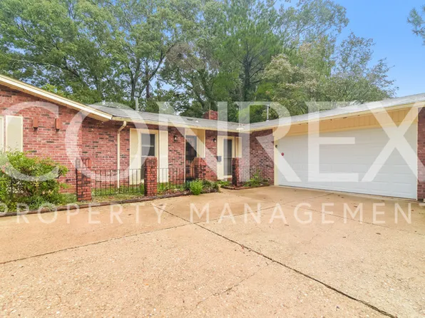 1218 Charnwood Dr, Montgomery, AL 36109