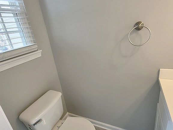 5th image of 16314 Taconic Cir
