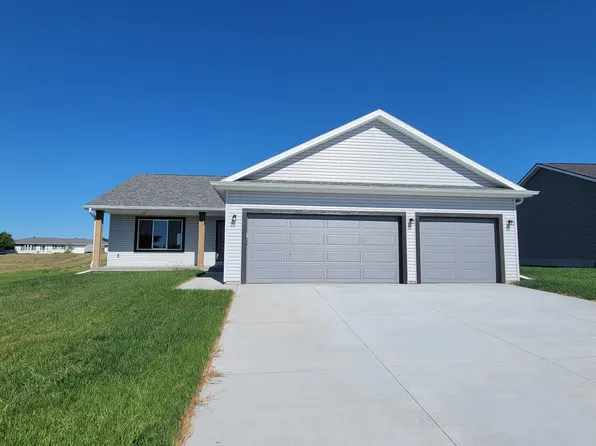 581 Santee Blvd, Tecumseh, NE 68450