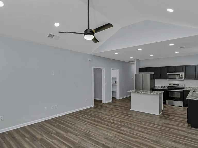 32 Roberson St — Photo 8