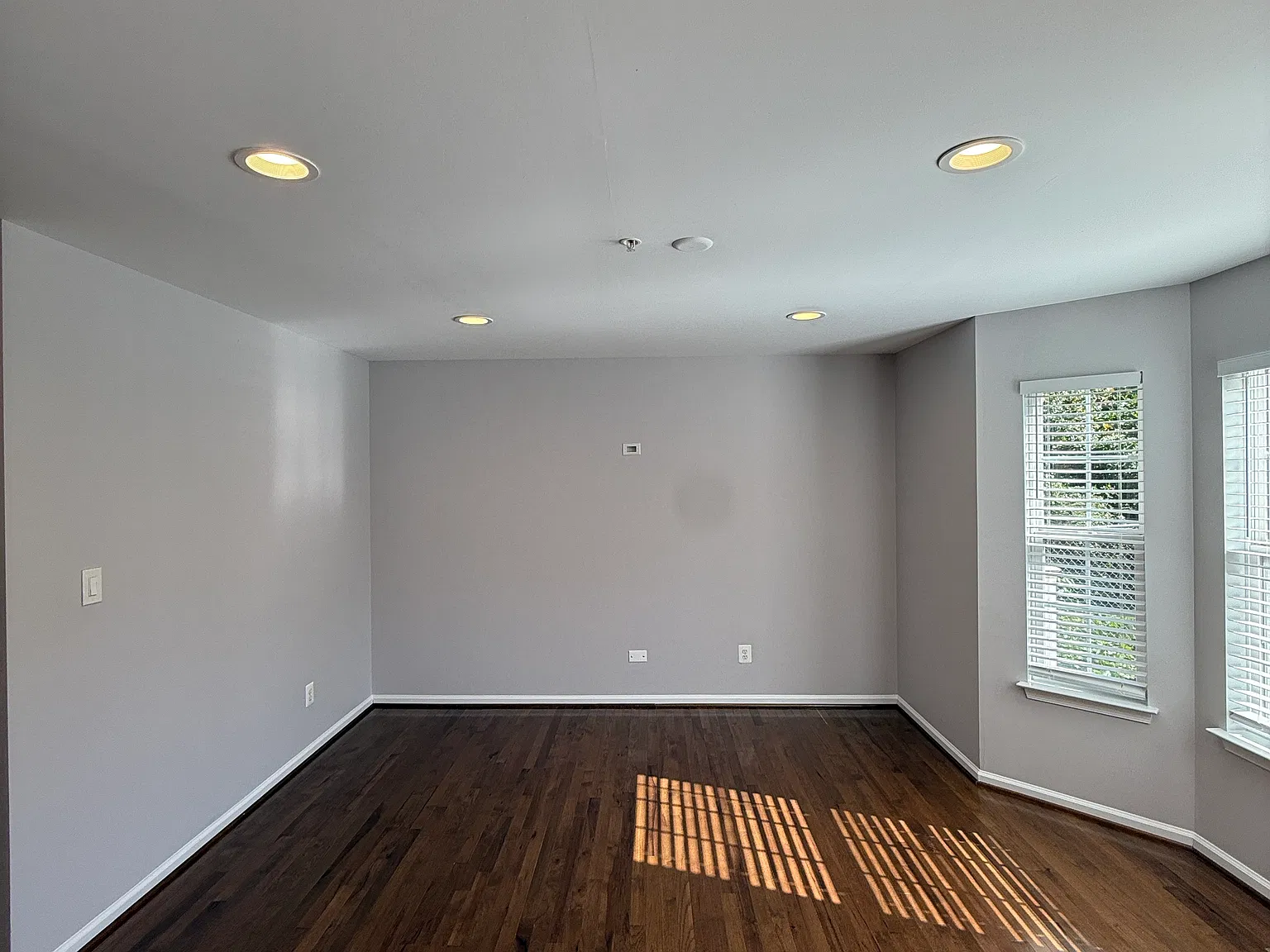 3 bed, 1819 sqft, $3,000 — Photo 3
