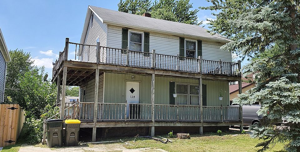 1st image of 128 N Walnut Ave