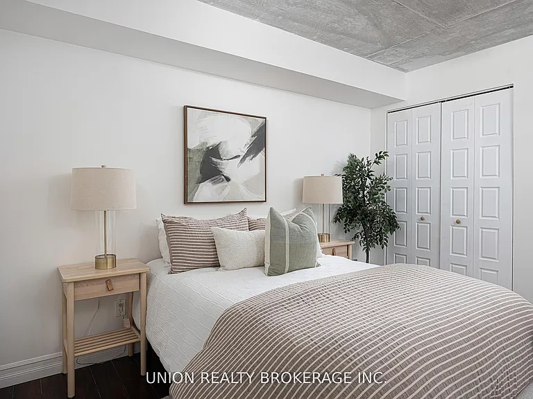 60 Homewood Ave #208 — Photo 17