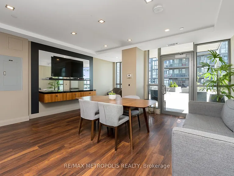 15 Zorra St #503 — Photo 41