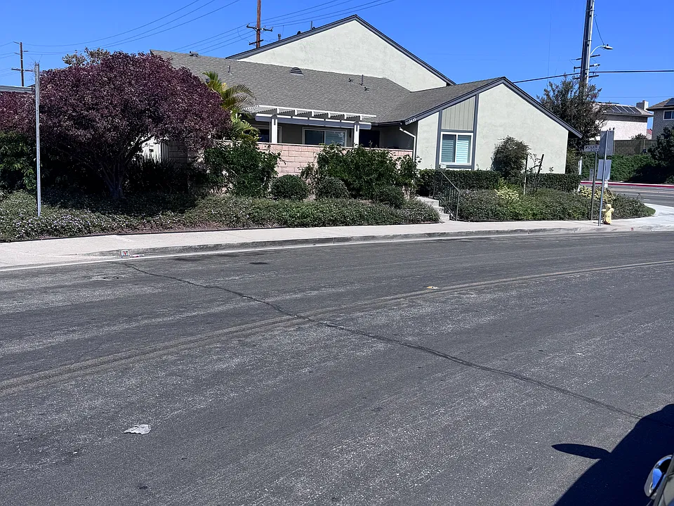 5435 Cajon Ave