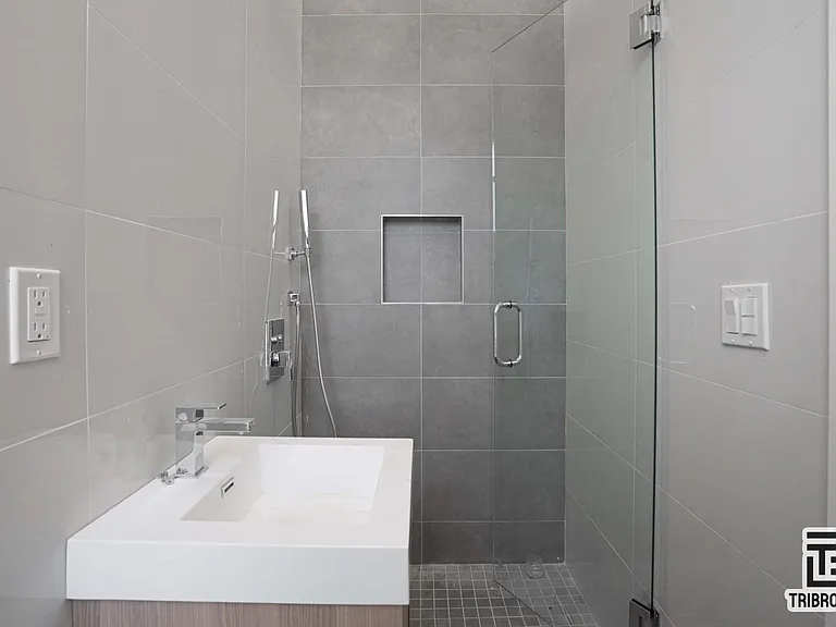 62-15 Catalpa Ave #2L — Photo 8